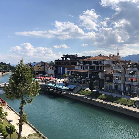Apartment N & N Struga Exteriör bild