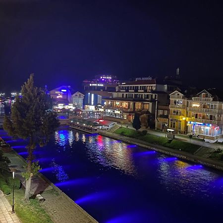 Apartment N & N Struga Exteriör bild