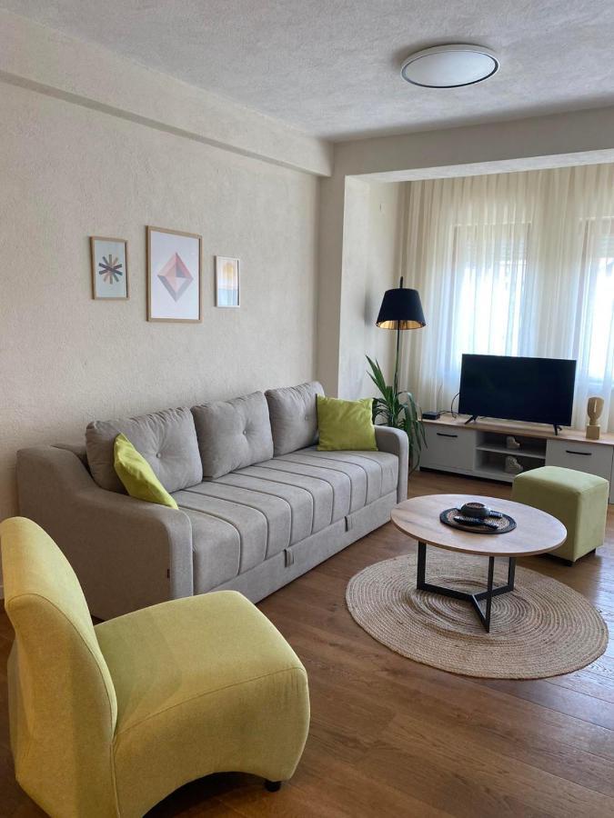 Apartment N & N Struga Exteriör bild