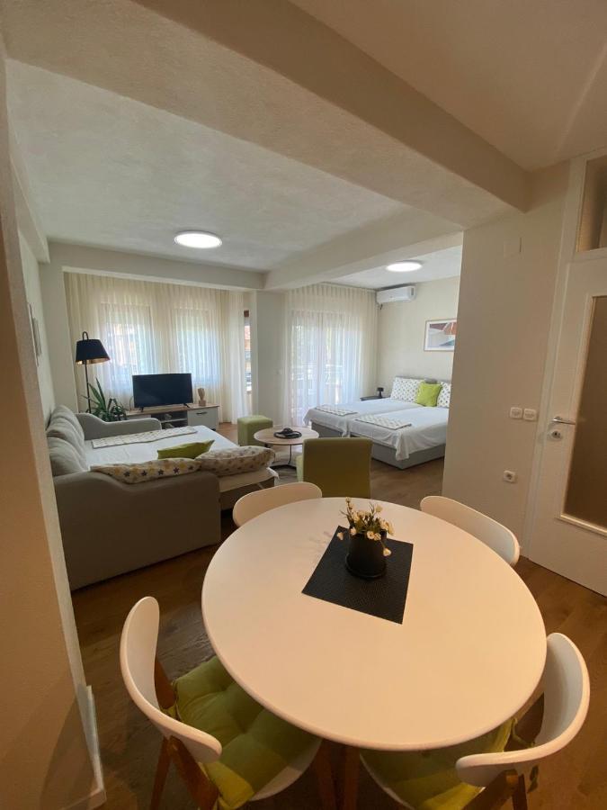 Apartment N & N Struga Exteriör bild